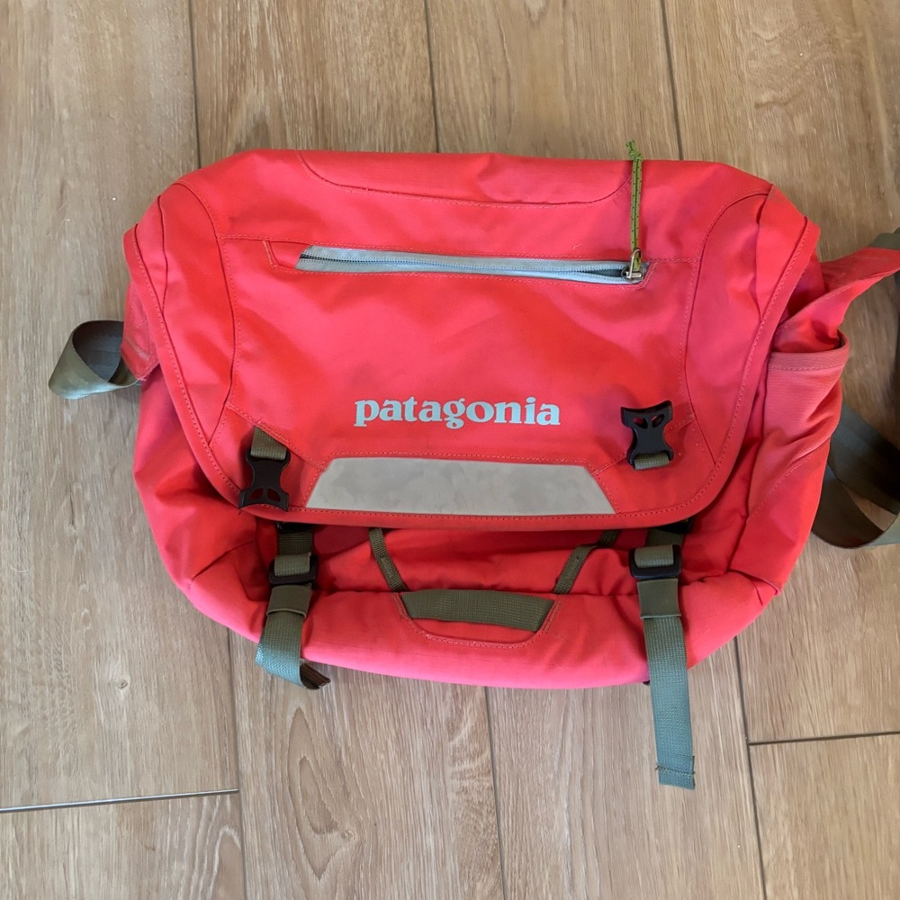 Patagonia Mini Messenger Bag